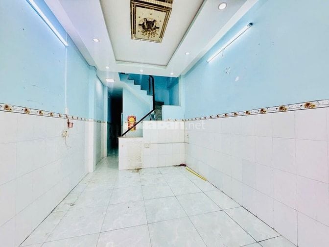 MẶT TIỀN 10M HẺM 181 ÂU DƯƠNG LÂN QUẬN 8 - DT 93M2 3 TẦNG