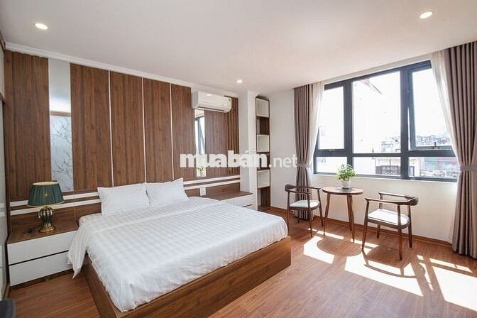 Cho thuê căn hộ dịch vụ 47 Linh Lang nội thất mới view siêu đẹp