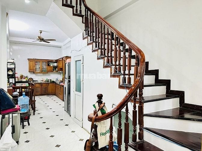 BÁN NHÀ THỤY PHƯƠNG – Ô TÔ ĐỖ CỬA – NGÕ THÔNG – 50M² – 4 TẦNG – GIÁ 8.