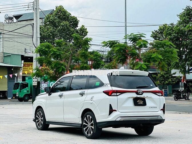 Toyota Veloz 1.5 Top 2022 Trắng 30.000 km