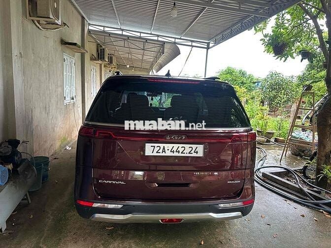 Kia Carnival Premium Đỏ