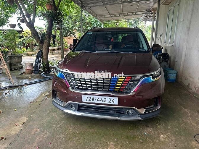 Kia Carnival Premium Đỏ