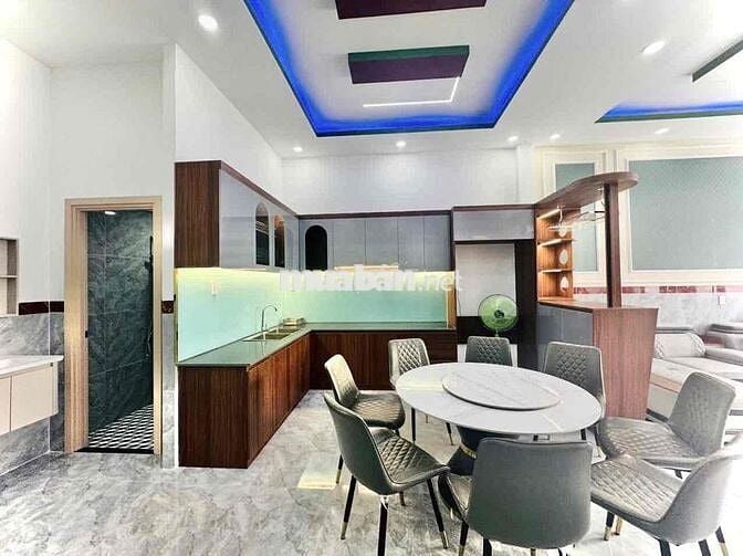 Bán Nhà Cạnh Mặt Tiền Ngay Ngã Ba Mỹ Hạnh Nam