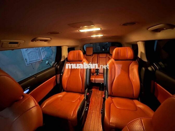 Kia Carnival Premium Đỏ