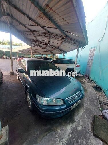 Toyota Camry Xanh 5 chỗ