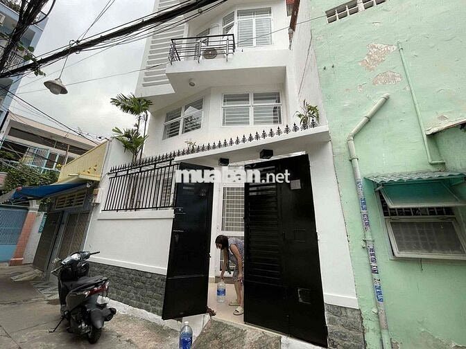 Bán nhà chính chủ Đường Hoà Hưng - Quận 10