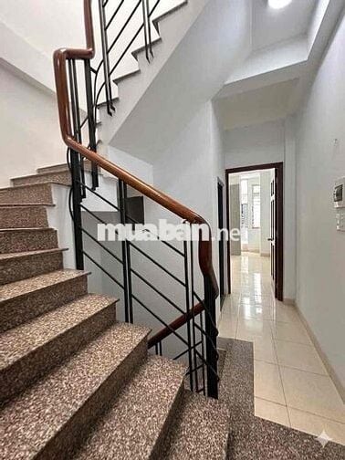 TRUNG TÂM QUẬN 10 - 5 TẦNG LÊ HỒNG PHONG - Ô TÔ THÔNG SÁT MẶT TIỀN .