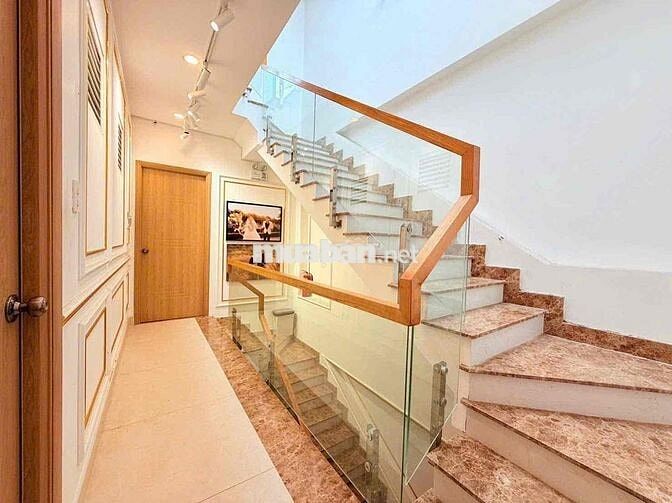 CẦN CHO THUÊ GẤP - 489A Huỳnh Văn Bánh, P.13, PN, DTSD 260m2