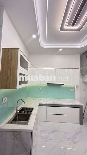 Nhà Cạnh Ngã Tư Bốn Xã - 4m*11.5m , 2 Tầng, 2 Phòng Ngủ WC khép kính 