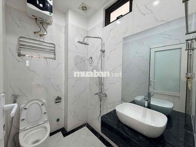 📢📢📢Nhà 5 Tầng Cổ Linh 2 Mặt Ngõ, Đường Thông Ô Tô Tới Cửa - Hơn 6 tỷ