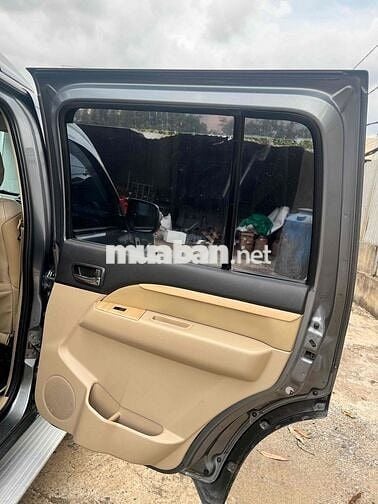 Ford Everest 2011 Xám