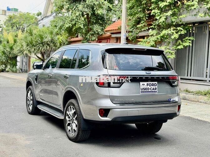 ✅Ford Everest 2022 Titanium 4x4 10 AT Bạc 26.000km