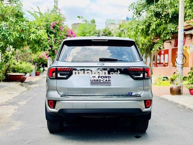 ✅Ford Everest 2022 Titanium 4x4 10 AT Bạc 26.000km
