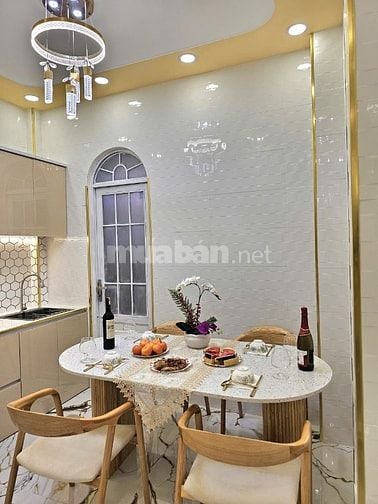 Nhà đẹp 30m2, LẠC LONG QUÂN giáp Quận 10, an ninh, giá 4.15 tỷ TL,