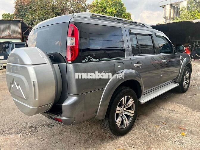 Ford Everest 2011 Xám
