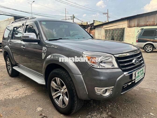 Ford Everest 2011 Xám