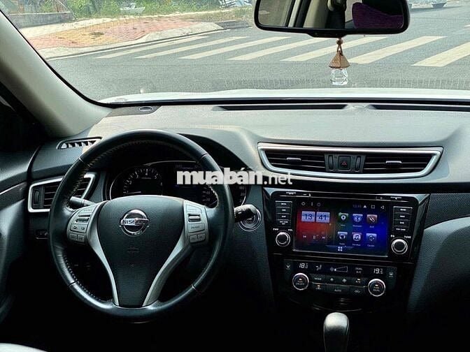 Nissan X trail 2018 2.5 SV 4WD Premium - 79000 km