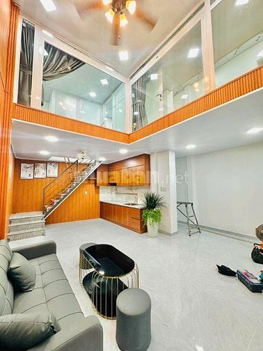 Nhà đẹp 30m2  LẠC LONG QUÂN giáp Quận 10, an ninh , giá 4.15 tỷ TL .