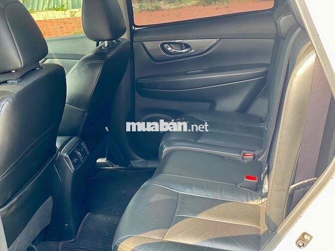 Nissan X trail 2018 2.5 SV 4WD Premium - 79000 km