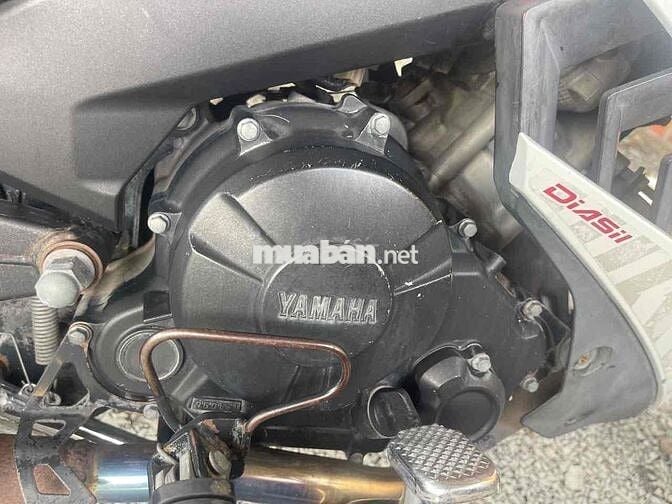 Yamaha Exciter 150 Trắng đỏ Côn tay