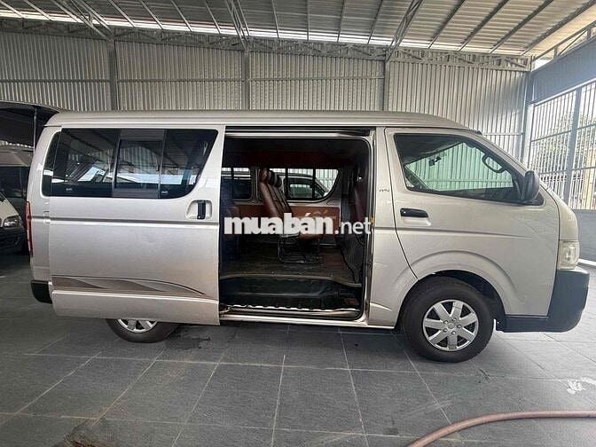 Toyota Hiace 2006 Xăng Bạc