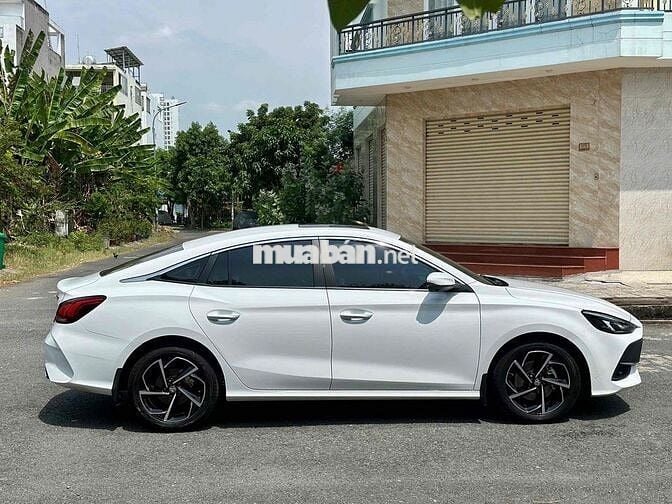 MG MG5 2025 - 9000 km