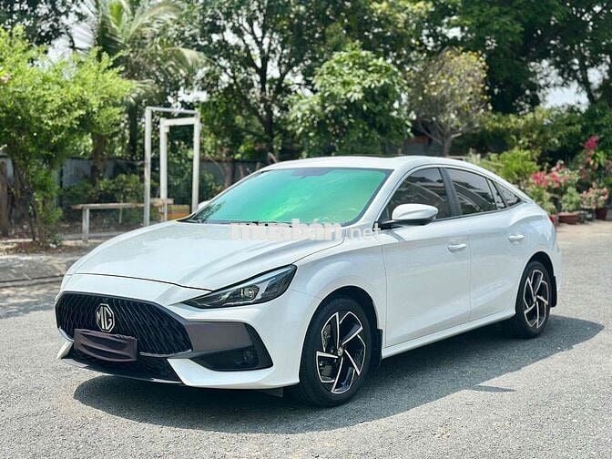 MG MG5 2025 - 9000 km