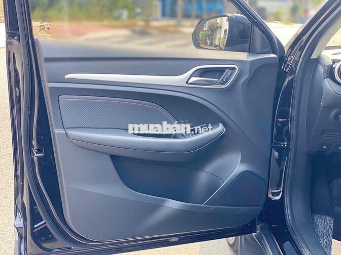 MG MGZS 2025 Luxury 1.5 AT 2WD - 13500 km