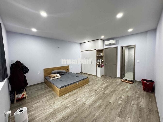 Nhà nguyên căn 5x20m 1 trệt 3 lầu Phạm Hùng nối dài
