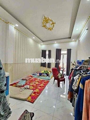 Cần bán gấp nhà mặt tiền Bình Chánh