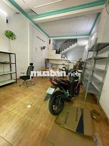 Mặt Tiện Nội Bộ , P Tân Quý, 4.5 x 19M , 1 Trệt 1 Lầu , 12tr 1 Tháng .