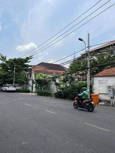 62 triệu/tháng,100 m2, Cho thuê đất mặt tiền đường 46, P.Thảo Điền, Q2