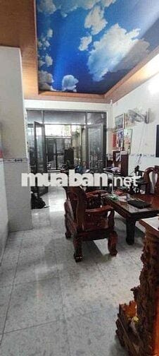 cho thuê nhà đường phạm thị nghỉ giá rẻ sân rộng vừa ở làm nghề sạch