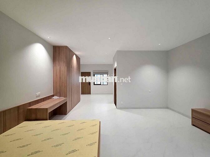 Cho thuê căn hộ Studio ban công,full NT gần lotte,cầu kênh tẻ ,RMIT,..
