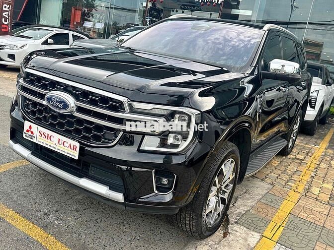 Ford Everest 2024 2 cầu bản full