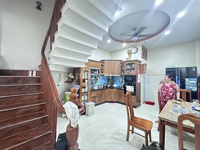 BÁN NHÀ ĐẸP NGUYỄN ĐÌNH CHÍNH QUẬN PHÚ NHUẬN