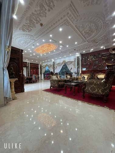 Bán gấp Villa Phố 456/66 Cao Thắng .DT:12,5 x 16m, hầm, 2 lầu,áp mái