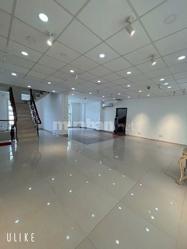 Bán gấp Villa Phố 456/66 Cao Thắng .DT:12,5 x 16m, hầm, 2 lầu,áp mái