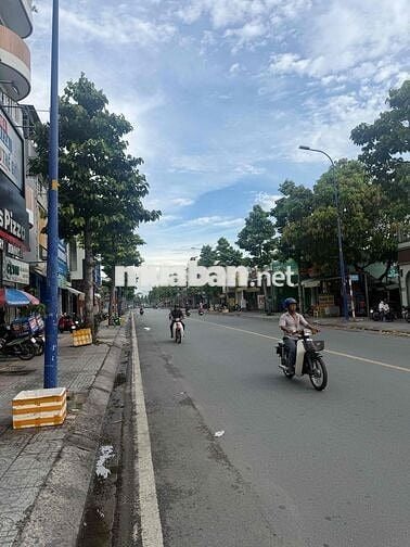 CHO THUÊ NHÀ MẶT TIỀN LÊ THỊ HÀ