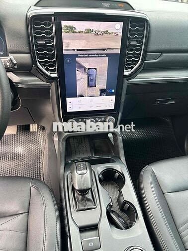 Ford Everest 2024 2 cầu bản full