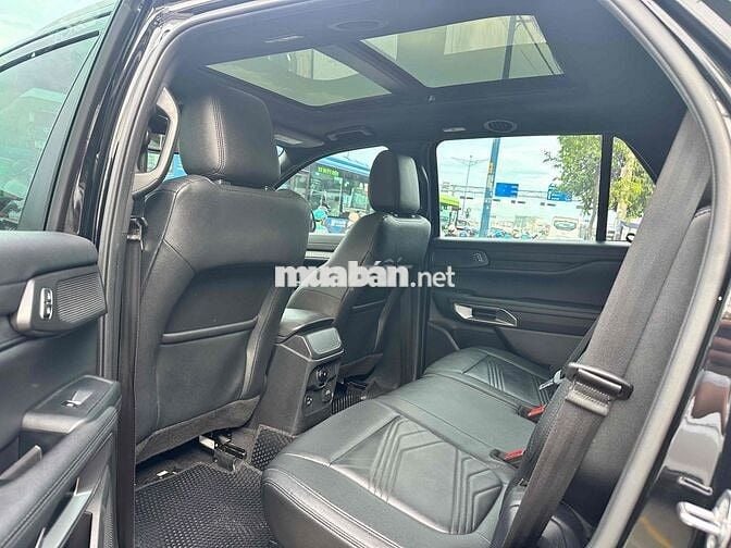 Ford Everest 2024 2 cầu bản full