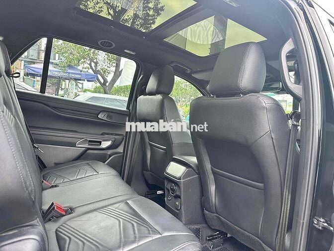 Ford Everest 2024 2 cầu bản full