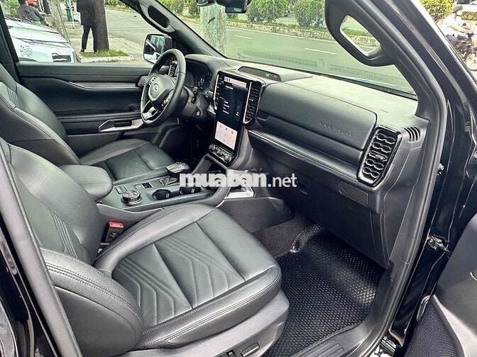 Ford Everest 2024 2 cầu bản full
