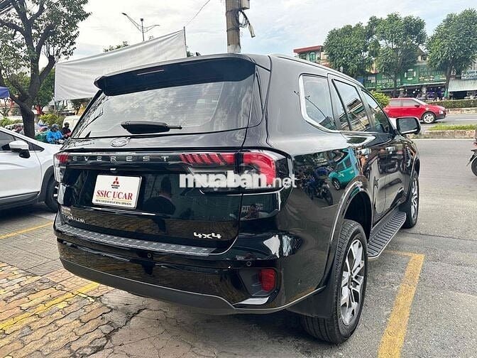 Ford Everest 2024 2 cầu bản full