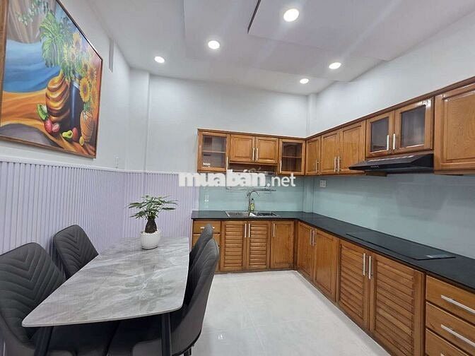 Nhà 4 Tầng Mặt Tiền Đường Võ Trứ- Nha Trang 