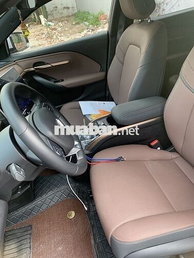 Xe điện VinFast VF6 Plus Xám