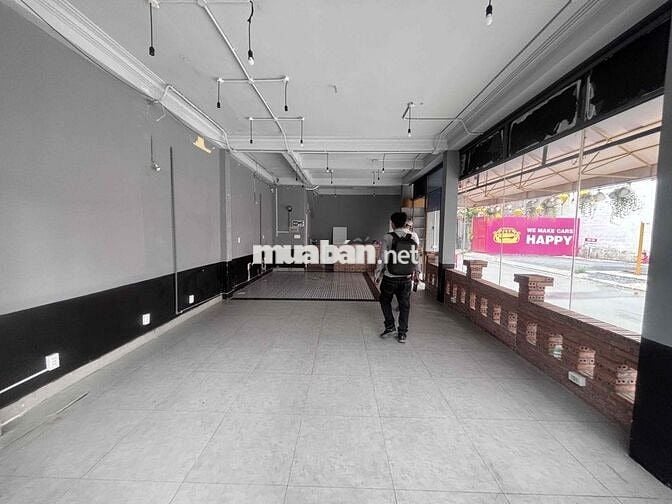 cho thuê MBKD căn góc đẹp cách mặt tiền Nguyễn Thị Thập 50m