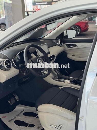 MG HS Luxury Trắng