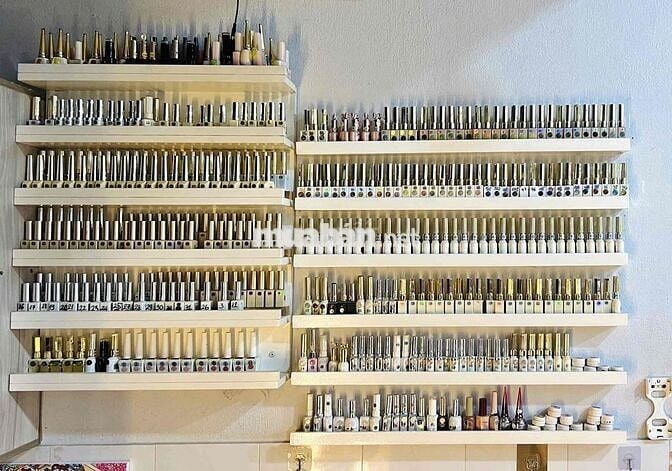 Sang Gấp Tiệm Nail Quận 7 – Full Nội Thất, Vào Làm Ngay – Giá Chỉ 60 T