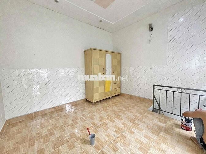 CHO THUÊ KIOT 1 TRỆT + 1 LẦU SẴN MÁY LẠNH FULL NỘI THẤT CHO ANH CHỊ EM